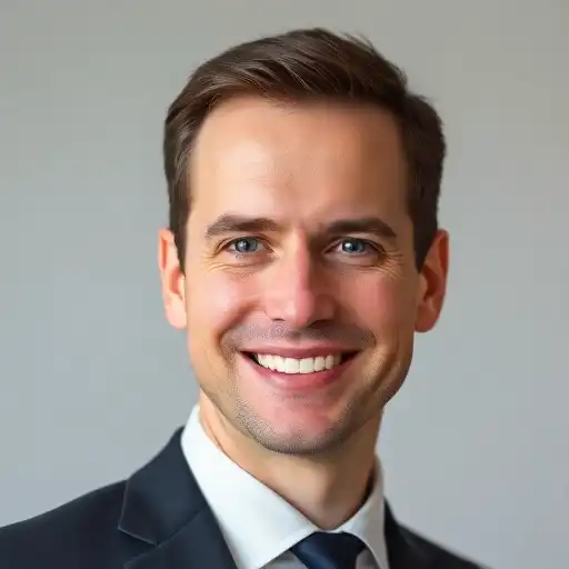 Portrait eines zufriedenen Treuhand-Spezialisten
